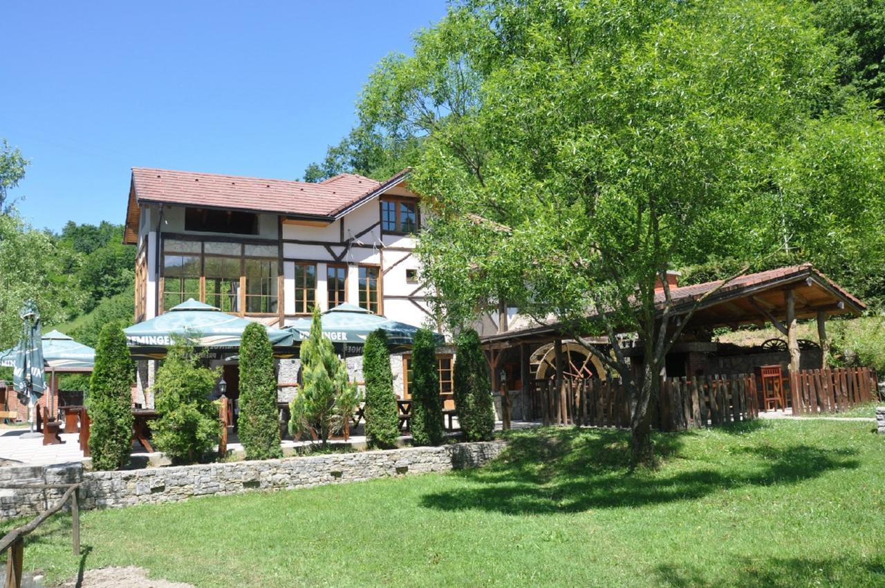 Motel "Kula" Cazin Ngoại thất bức ảnh
